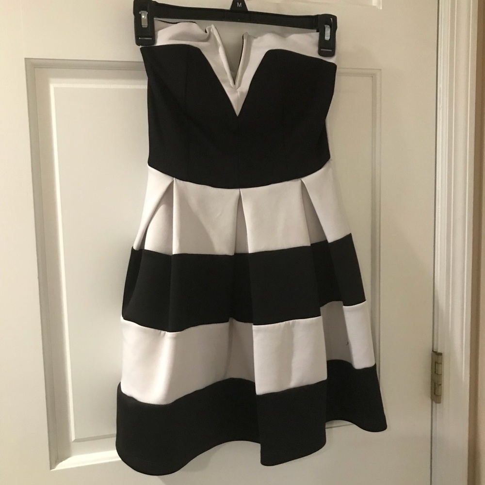 Charlotte Russe Black and White Strapless Dress